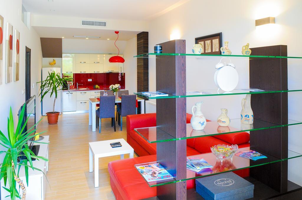 Room And Apartment Perlica Klis ภายนอก รูปภาพ